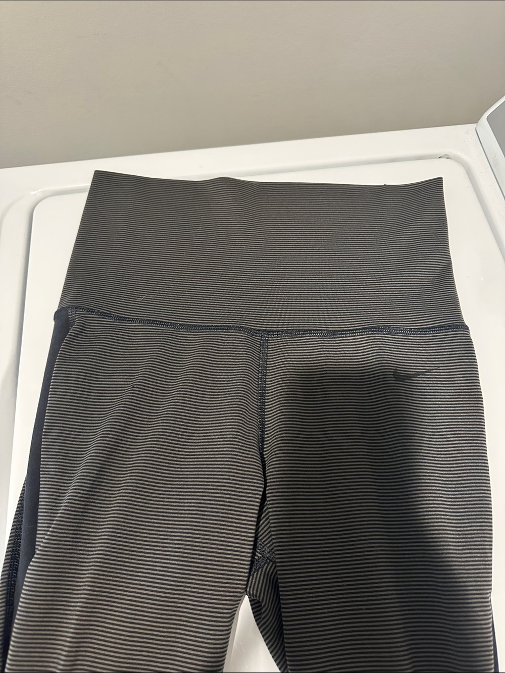 Nike Black Women's Jeggings - Ribbed Texture - Picture 5 of 6